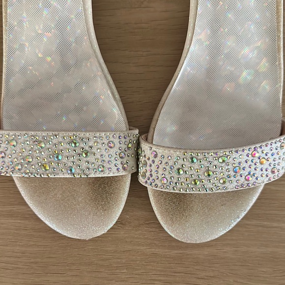 Elegant Cream Heels - Picture 2 of 5